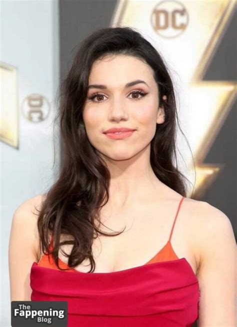 Grace Caroline Currey Nude Sexy Collection Photos Thefappening