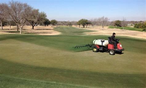 Painting Dormant Bermuda Greens with Turf Paint - Endurant Turf Paint