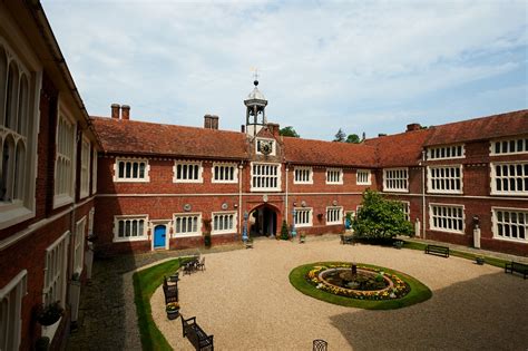 Gosfield Hall Palatial Georgian Mansion In Glorious Essex Amazing Space Weddings