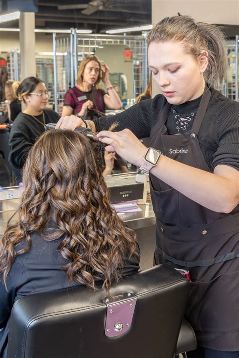 The 4 Steps To Becoming A Hair Stylist Professional