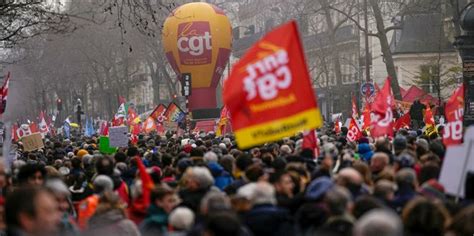 Rentenreform In Frankreich Massive Streiks Und Proteste