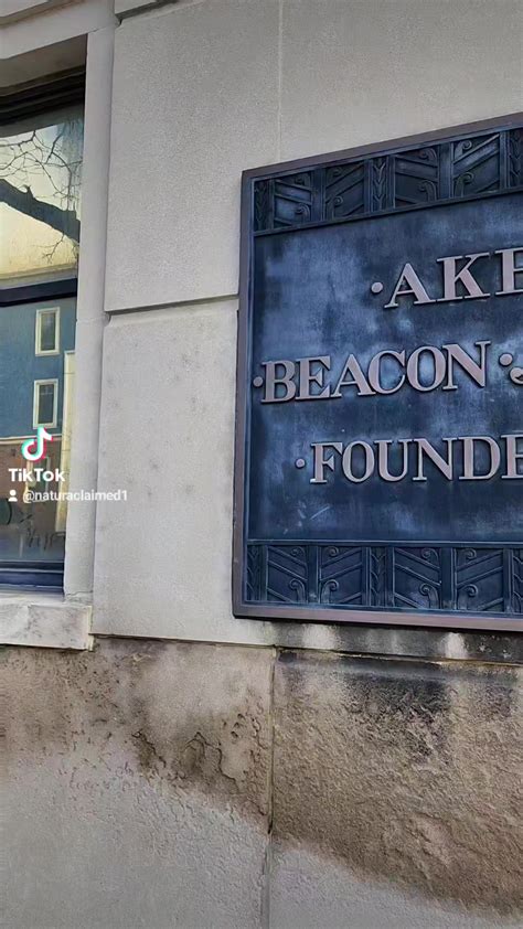 Quick tour of the 1930s Era Akron Beacon Journal building. They built ...