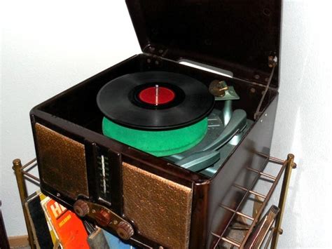 1947 Bakelite Motorola Record Player With Warranty