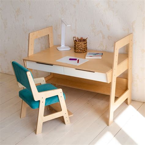 Растущая парта "Divo Table" (письменный стол)