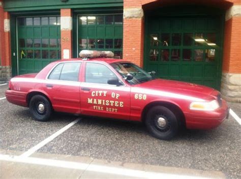 Find Used 2001 Ford Crown Victoria Base Sedan 4 Door 46l In Manistee