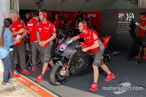 Entre autres nouveautés Ducati expérimente un carénage différent