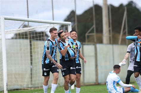 Grêmio goleia na estreia do Gauchão Sub 20