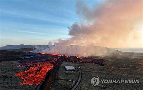 한 달 만에 또 아이슬란드 화산 폭발 인명 피해 없어 위키트리