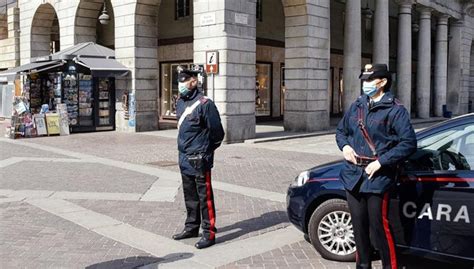 Insulti E Botte Allanziana Arrestata Una Badante Cronaca