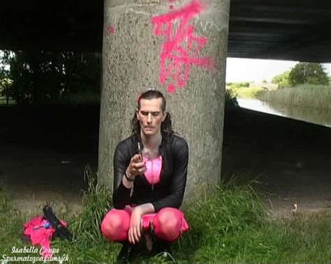 Pink Slut Isabella Fucks Her Pussy On Canal AShemaletube
