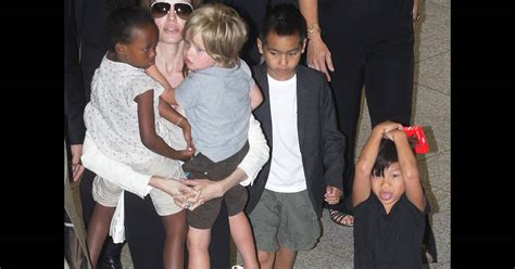 Angelina Jolie Et Ses Enfants Zahara Shiloh Maddox Et Pax Purepeople