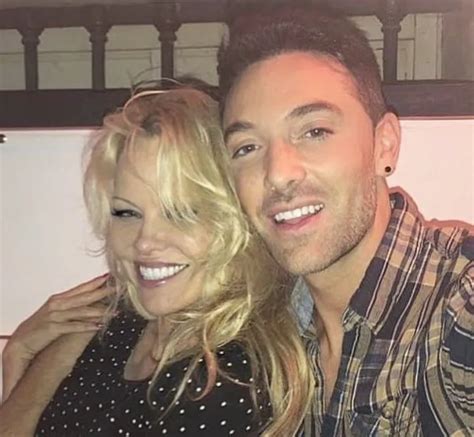 Dals Maxime Dereymez Prend Un Grand Risque Pour Pamela Anderson