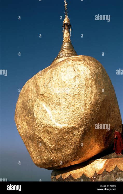 Myanmar Kyaiktiyo Pagoda Stock Photo - Alamy