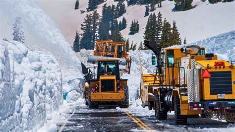 Behind the Scenes: How Crews Battle the Deepest Snowdrifts to Reopen ...