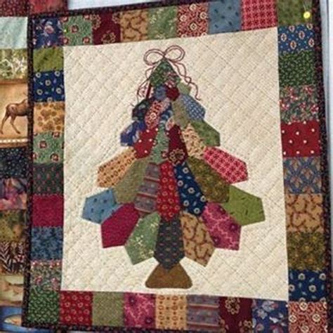 Free Christmas Tree Quilt Wall Hanging Pattern