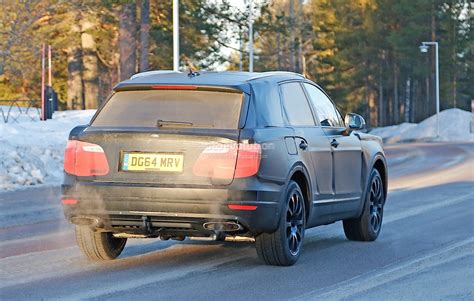 Bentley Bentayga Spied Once Again Its Got A Tow Hitch Autoevolution