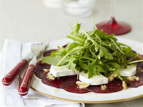 Rote Bete Carpaccio Mit Ziegenk Se Und Rucola Rezept Eat Smarter