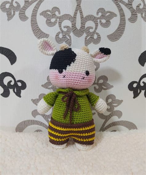 Vaquinha Lucky em Amigurumi Bichinho de Crochê Elo7