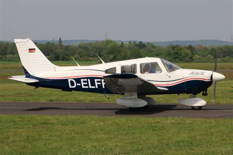 Pa Archer Ii D Elff Taxy In Edkb Flugzeug Bild De