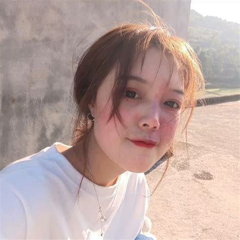 Hot girl với vết chàm lớn trên mặt trở thành mẫu lookbook nổi tiếng Con gái xinh nhất khi tự