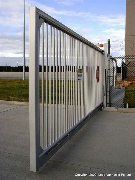 Pin By Jose Duarte On Puertas Electricas In Fence Gate Design