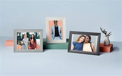 Aura Frames | The Best WiFi Smart Digital Picture Frame