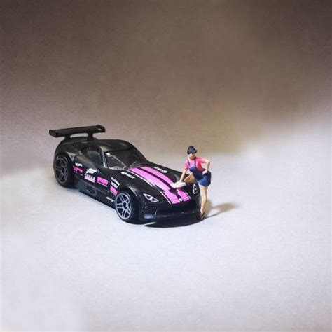 1 64 SET Bikini Car Wash Girls All Scale Diorama Supplies Store