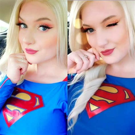 Supergirl Classic Costume Cosplay Close Up