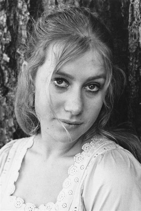 Stunning Photos of a Young Helen Mirren from the 1960s and 1970s - Rare ...