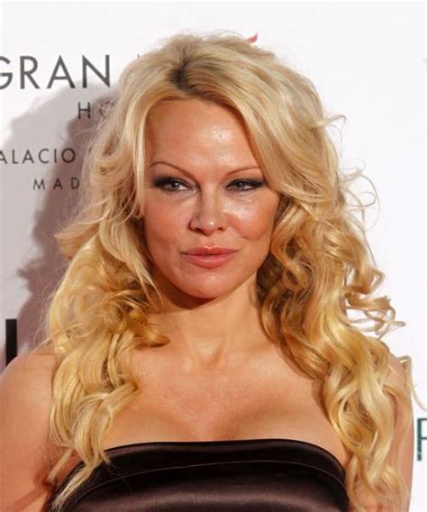 Pamela Anderson Hairstyles And Haircuts Hair Ideas