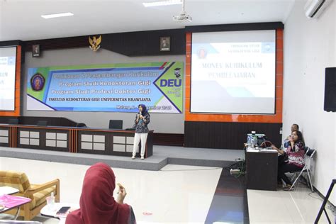 Workshop Monitoring Dan Evaluasi Kurikulum Peninjauan Dan