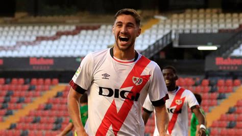 Rayo Vallecano Santi Comesaña se pronuncia sobre su futuro