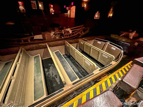 What's in the Water on Pirates of the Caribbean in Disney World