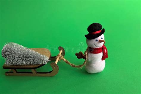 Winter Snowman with Christmas Tree on Green Screen Croma Key Stock ...