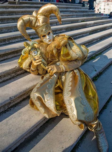 Épinglé par сирень sur jester Carnaval de venise Costume venitien