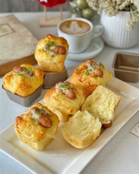 Mudah Bikinnya Nagih Rasanya Yuk Nikmati Sausage Bread Si Roti Sosis