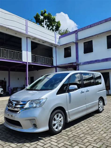 Nissan Serena 2 0 High Way Star Automatic Tahun 2014 Mobil Bekas