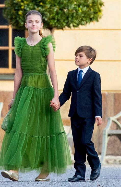 La princesse Estelle porte une robe en tulle H&M de la princesse