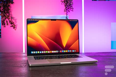 La Transition Des Macbook Pro D Apple Vers L Oled Repouss E