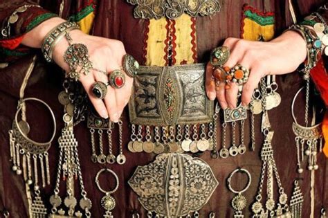 JEWELRY OF UZBEKISTAN - Alesouk