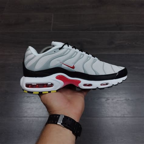 Белые мужские и подростковые кроссовки Найк Эйр Макс Плюс | Nike Air ...