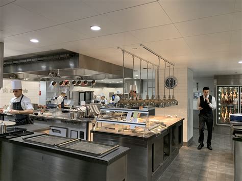 eleven madison park | aubergine moon