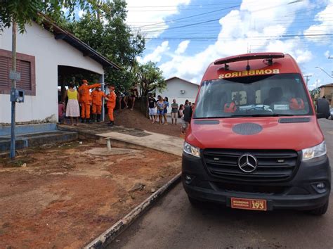 Homem De 41 Anos Morre Após Ser Esfaqueado Dentro De Uma Casa Em