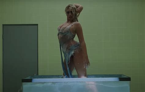 The Hottest Tate Mcrae Bikini Photos Barnorama