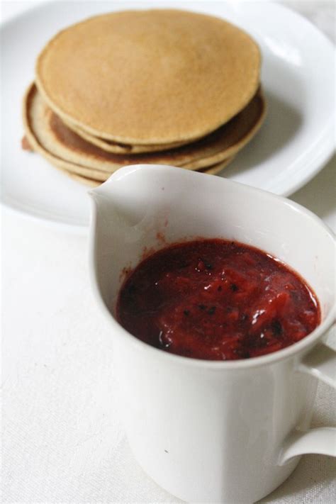 Simple Fruit Sauce For Pancakes | The Wannabe Chef