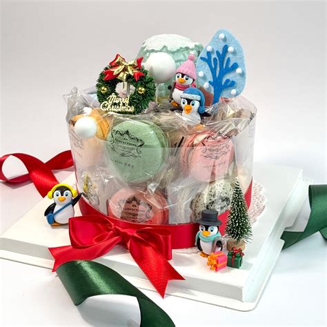 Gift Box – CONFECTIONS – Bakery & Cafe