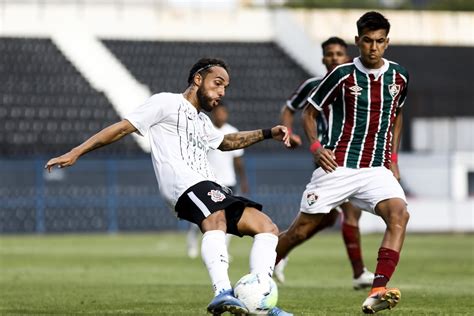 Temporada Encerrada Sub 23 Do Corinthians Tem 12 Jogadores Em Fim