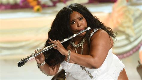 Lizzo gives President James Madison's crystal flute a public debut | WJLA