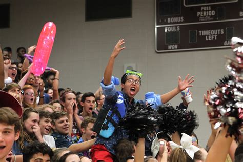 Gallery Consol Brings Summer Back At First Pep Rally The Roar Online