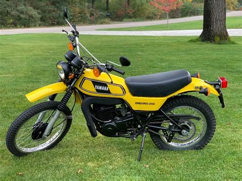 1978 YAMAHA ENDURO 250 RESTORED WITH NO RESERVE K BID